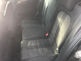 Volkswagen Golf Golf 1.6 TDI Highline BlueMotion picture 17