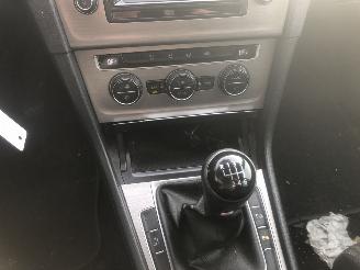 Volkswagen Golf Golf 1.6 TDI Highline BlueMotion picture 13