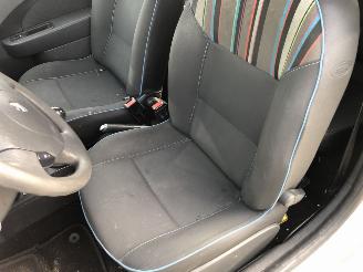 Renault Twingo Twingo 1.2 16V Collection picture 10