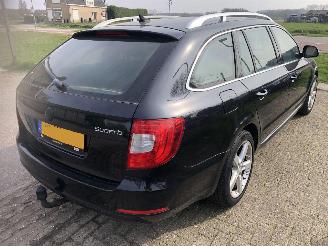 Skoda Superb 2.0 TDi combi  ambition picture 4