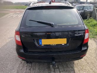 Skoda Superb 2.0 TDi combi  ambition picture 6