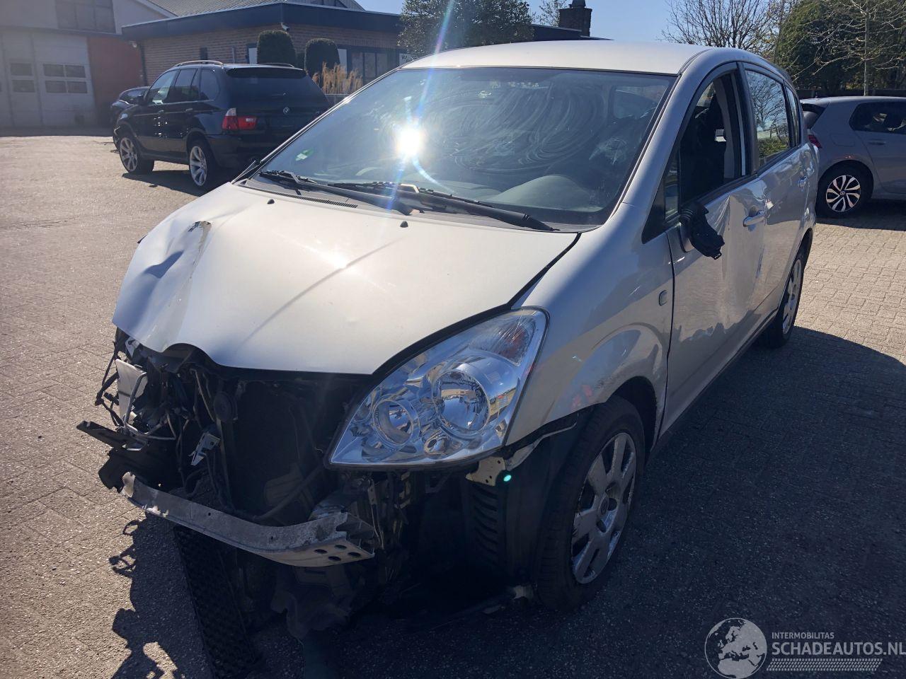 Toyota Verso Verso 1.6 VVT-i Terra