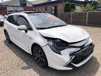 Vaurioauto  passenger cars Toyota Corolla Touring Sports Corolla Touring Sports 2.0 Hybrid Premium 2021/1