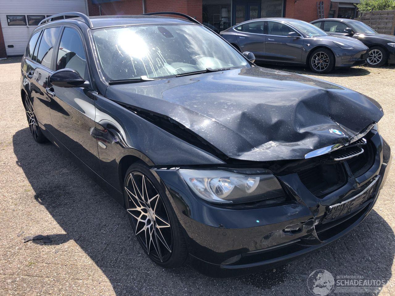 BMW 3-serie 3-serie Touring 320i Business Line