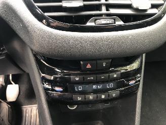 Peugeot 208 208 1.2 VTi Access picture 15