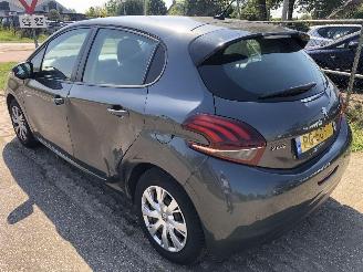 Peugeot 208 208 1.2 PureTech Blue Lion picture 7