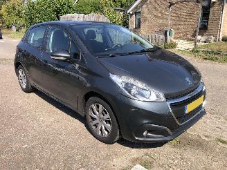 Peugeot 208 208 1.2 PureTech Blue Lion picture 3