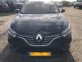 Voiture accidenté Renault Mégane megane estate 1.2 tce signature exclusive 2018/5