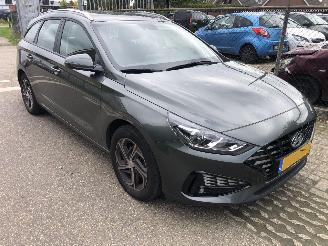 Hyundai I-30 Hyundai i30 Wagon 1.0 gdi mhev comfort smart picture 2