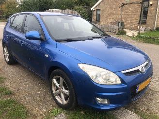 Hyundai I-30 i30 2.0i i-Catcher picture 2