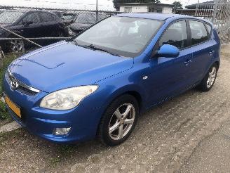 Hyundai I-30 i30 2.0i i-Catcher picture 3