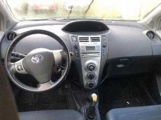Toyota Yaris Yaris 1.3 VVTi Sol picture 16