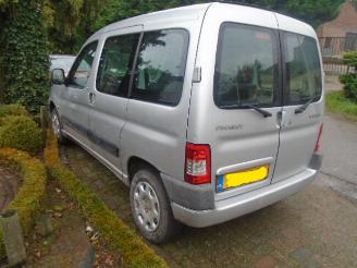 Peugeot Partner 1.6 hdi diesel 5 persoons picture 4