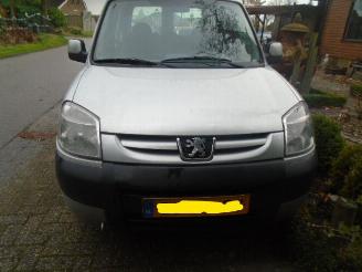 Peugeot Partner 1.6 hdi diesel 5 persoons picture 11
