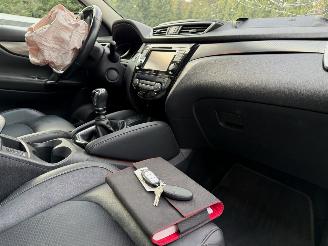 Nissan Qashqai 1.2 Tekna Pano Navi Clima NAP picture 5