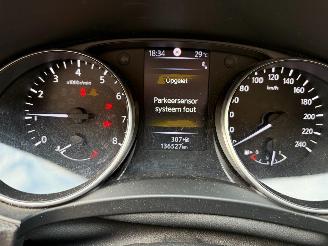 Nissan Qashqai 1.2 Tekna Pano Navi Clima NAP picture 15