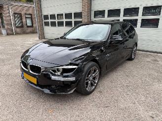 BMW 3-serie 320i High Executive Automaat Pano picture 2