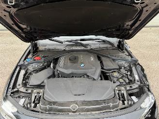 BMW 3-serie 320i High Executive Automaat Pano picture 16