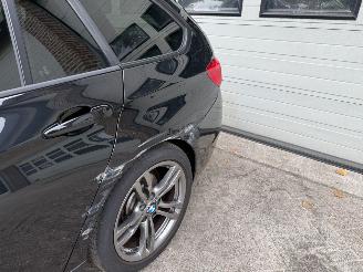 BMW 3-serie 320i High Executive Automaat Pano picture 18