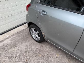 Toyota Yaris 1.3 VVTi Automaat Airco 136825 Km NAP ! picture 18