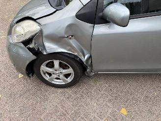 Toyota Yaris 1.3 VVTi Automaat Airco 136825 Km NAP ! picture 19