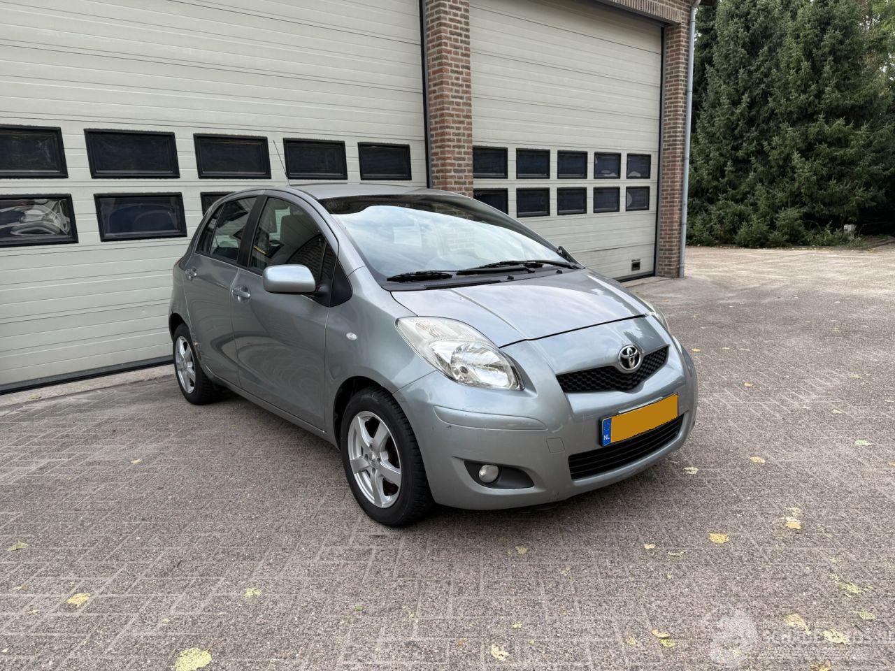 Toyota Yaris 1.3 VVTi Automaat Airco 136825 Km NAP !