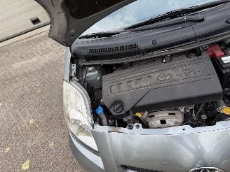 Toyota Yaris 1.3 VVTi Automaat Airco 136825 Km NAP ! picture 16