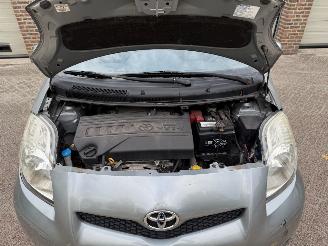 Toyota Yaris 1.3 VVTi Automaat Airco 136825 Km NAP ! picture 15