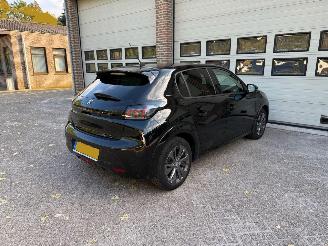 Peugeot e-208 EV Allure Pack 50 kWh Navi Clima NAP ! picture 3