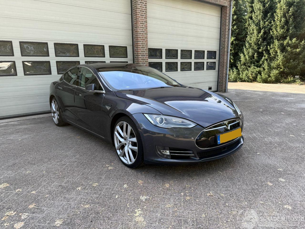 Tesla Model S 85 Base Pano Leder NAP !