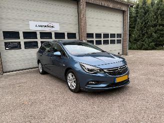Schadeauto Opel Astra 1.0 Online Edition Cruise Navi Clima NAP ! 2017/6