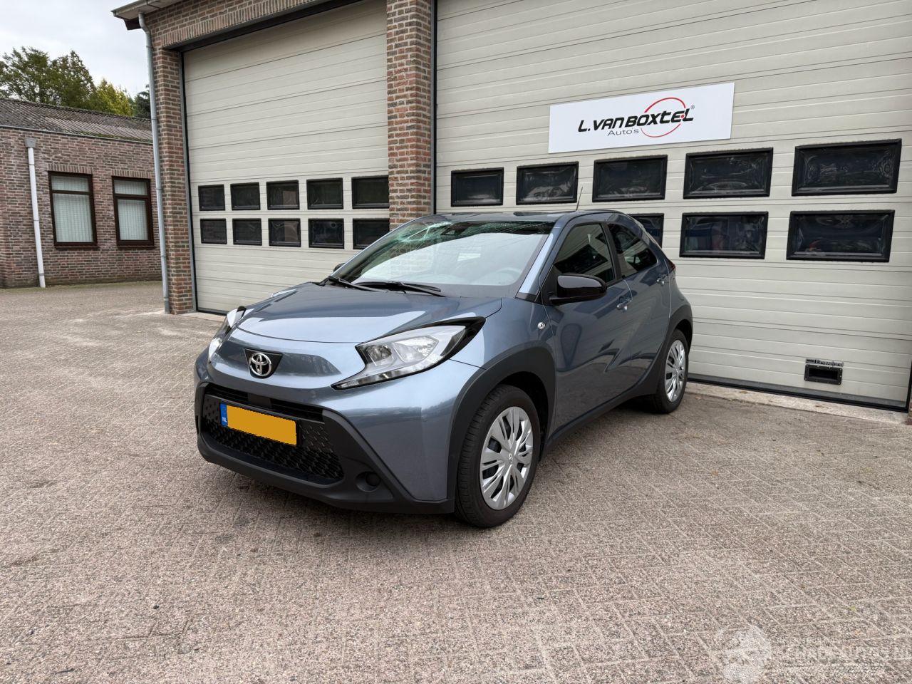 Toyota Aygo X 1.0 VVT-i MT Play Cruise Navi 7826 Km NAP !