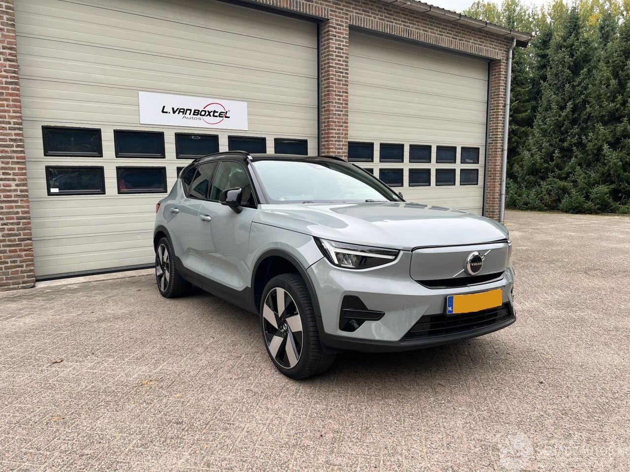 Volvo XC40 Extended Range Plus 82kWh Leder 41242 Km NAP !