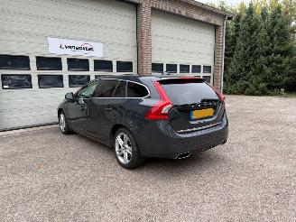 Volvo V-60 2.4 D6 Plug-In Hybrid Automaat Schuifdak NAP ! picture 4