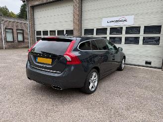 Volvo V-60 2.4 D6 Plug-In Hybrid Automaat Schuifdak NAP ! picture 3