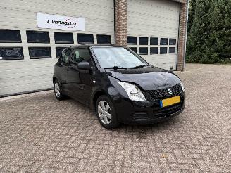 krockskadad bil auto Suzuki Swift 1.3 Base 105883 Km NAP ! 1e Eigenaar ! 2009/2