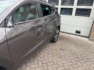 Hyundai Tucson 1.6 T-GDI Premium 4WD Automaat Pano picture 17