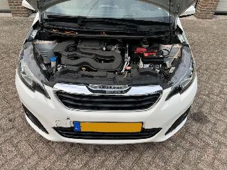Peugeot 108 1.0 e-VTi Active Automaat 64422 Km NAP ! picture 6
