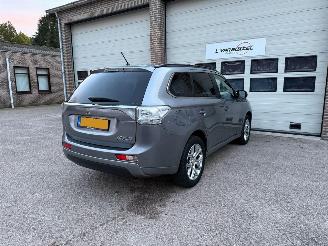 Mitsubishi Outlander 2.0 PHEV Instyle Schuifdak Leder Navi Clima NAP ! picture 3