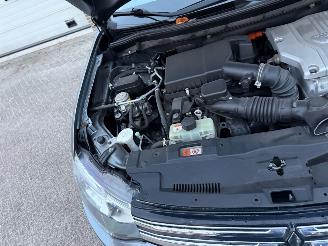 Mitsubishi Outlander 2.0 PHEV Instyle Schuifdak Leder Navi Clima NAP ! picture 17