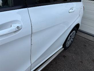 Mercedes B-klasse 220d Ambition Automaat Navi 120216 Km NAP ! picture 17