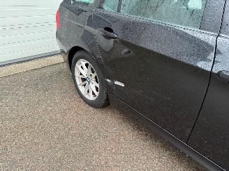 BMW 3-serie 318i High Executive Pano Navi Clima picture 12