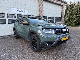 damaged passenger cars Dacia Duster 1.3 TCe 150 Extreme Automaat Clima Navi 62900 Km NAP ! 2023/12