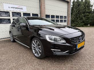 Volvo V-60 2.4 D6 AWD Plug-In Hybrid Summum Automaat Schuifdak NAP ! picture 2