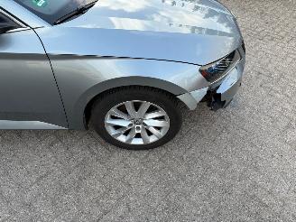 Skoda Superb 1.5 TSI ACT Automaat Navi Clima Cruise picture 20