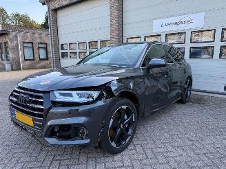 damaged passenger cars Audi Q5 55 TFSI e Quattro Competition Navi Clima B&O 2020/5