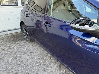 Volkswagen Golf 1.5  eTSI United Automaat Pano Navi Clima picture 13