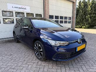 Volkswagen Golf 1.5  eTSI United Automaat Pano Navi Clima picture 2
