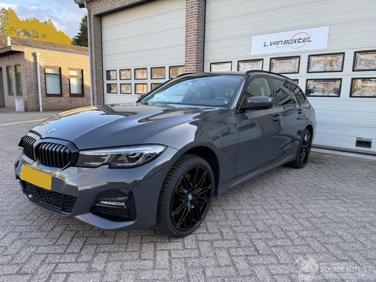 BMW 3-serie 330e Business Edition Plus Automaat Leder NAP !