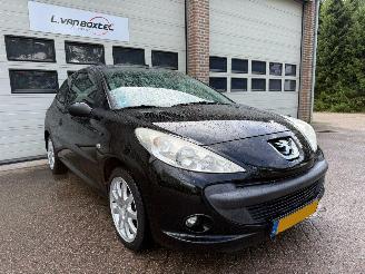 Damaged car Peugeot 206 1.4 XS Airco 2010/9